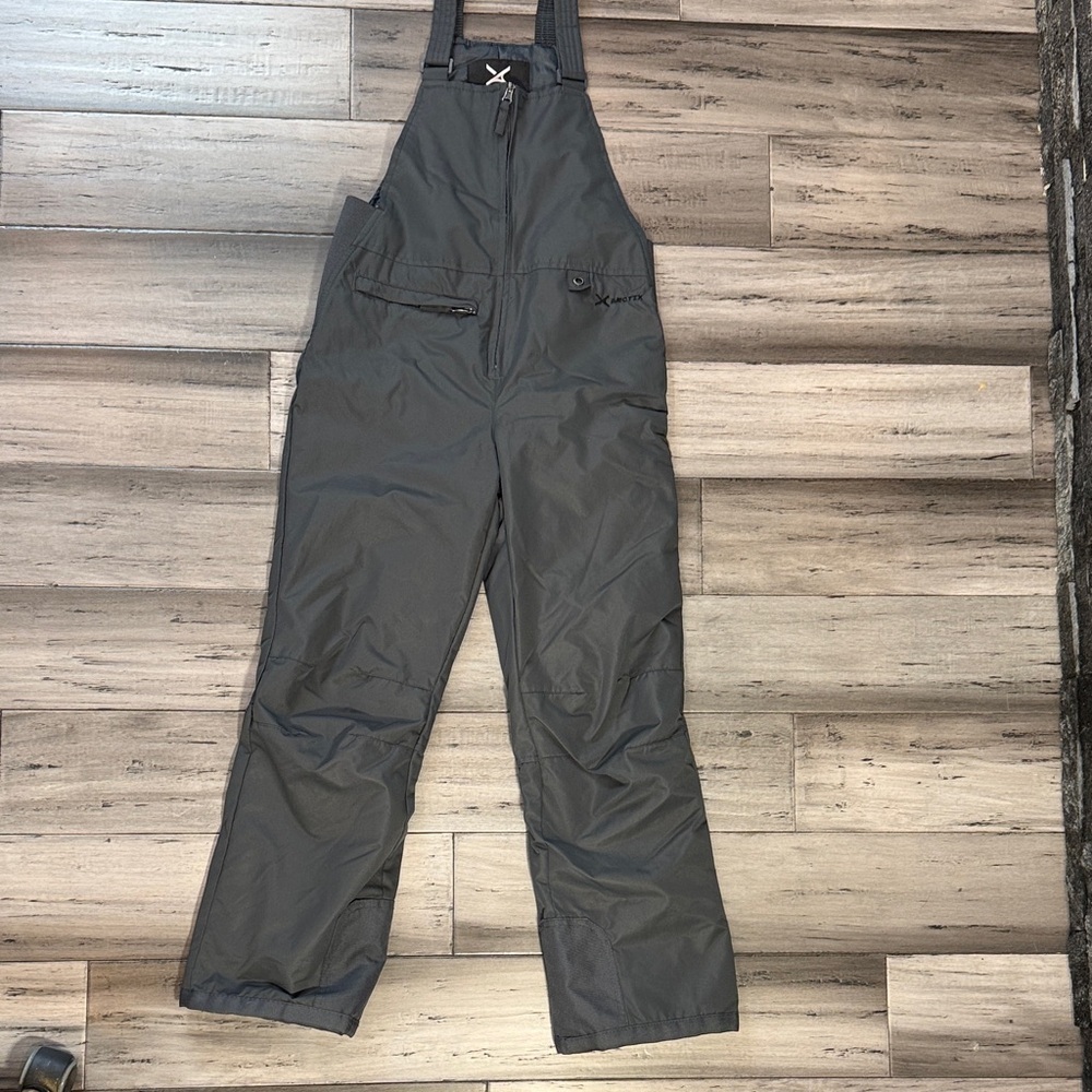 NWOT Gray Insulated Bib Snow Pants